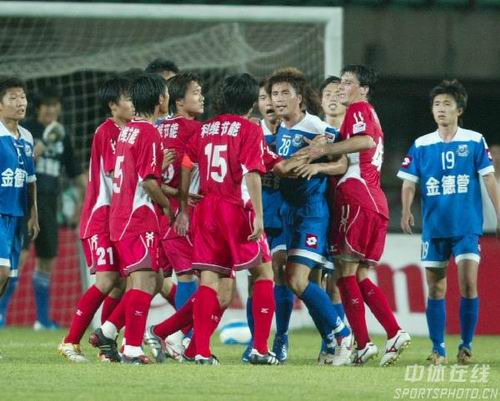 TGA会场外出现两位游戏CEO＂通缉令＂! 巨额引玩家猜测