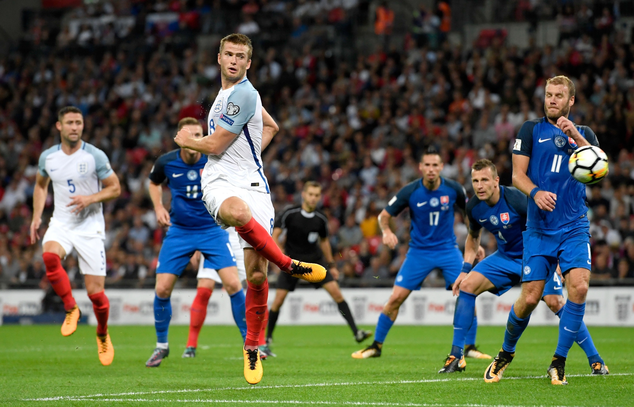 联赛前哨站！皇马和巴萨近5次西超杯交锋，胜者均赢得当赛季联赛