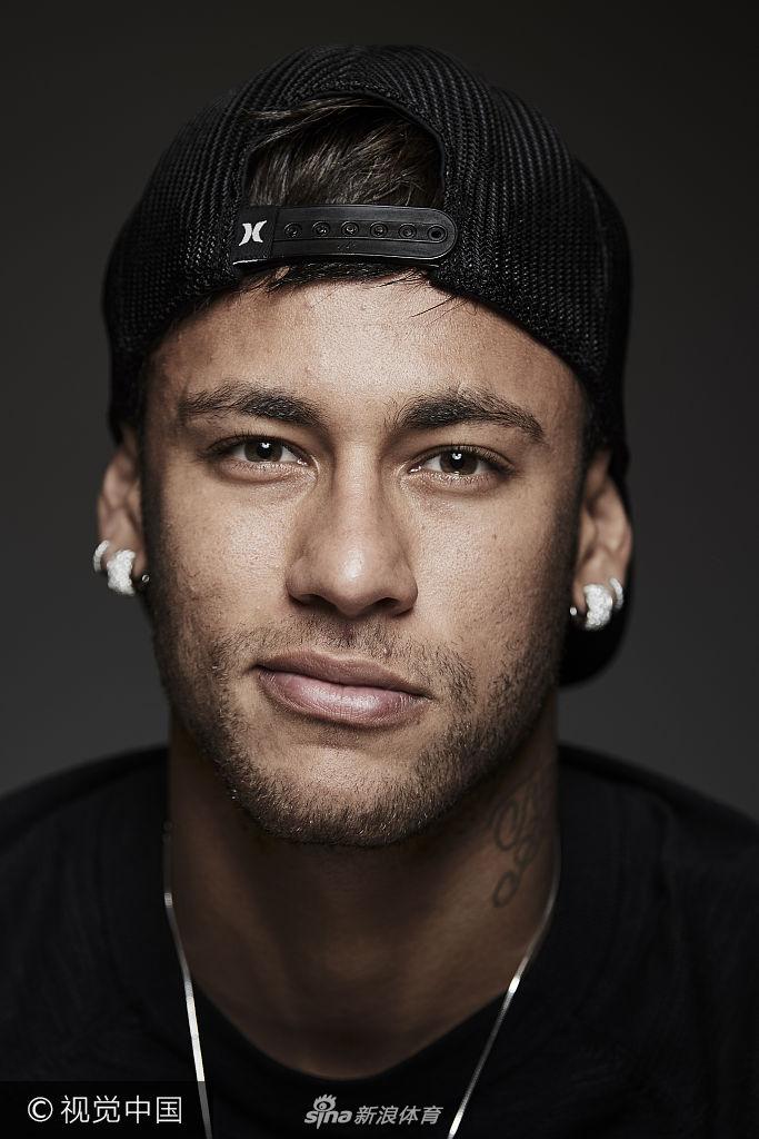 实至名归 格里茨曼荣膺金足奖