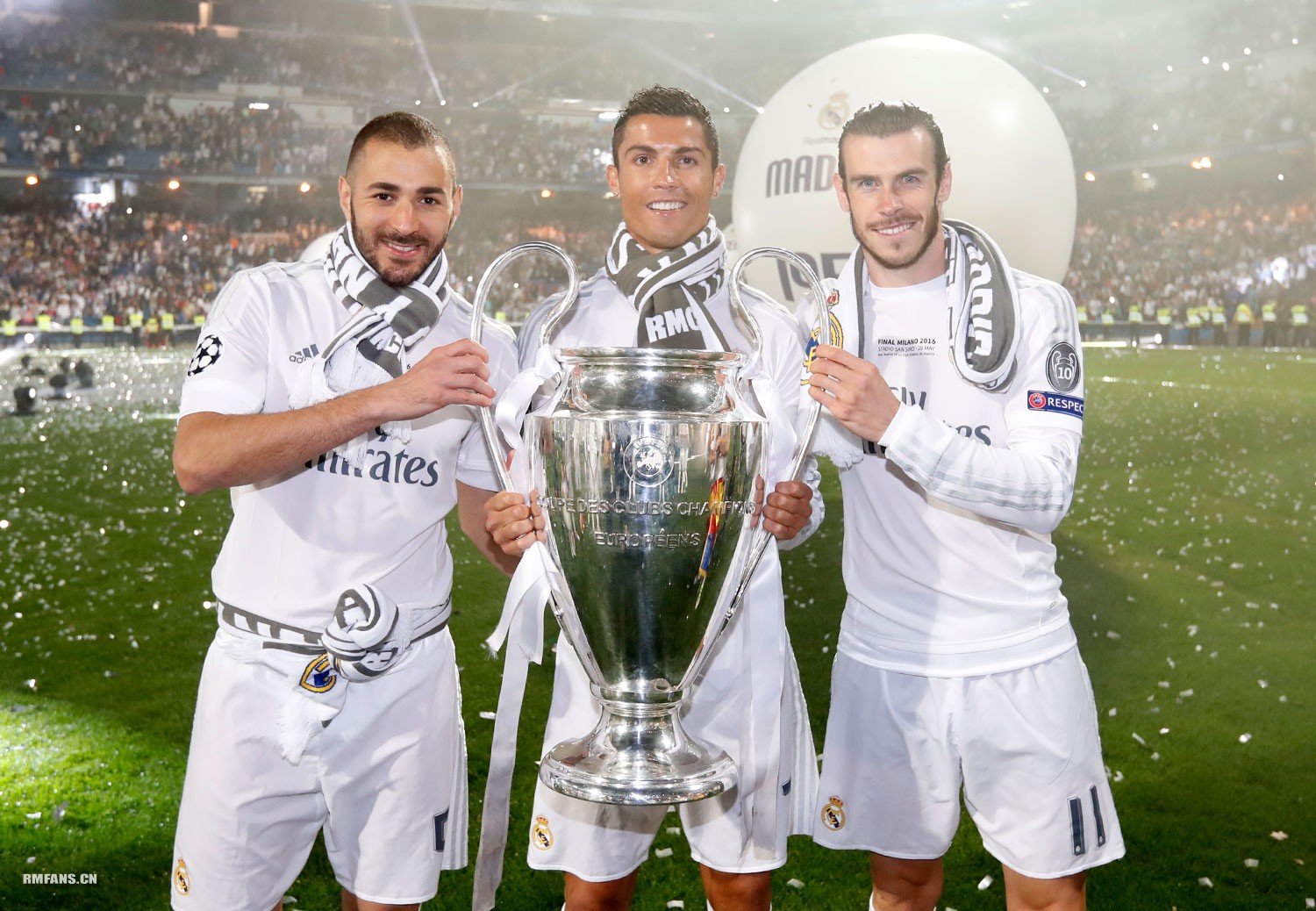 琼斯投篮被封盖 朱俊龙反击上篮打成2+1