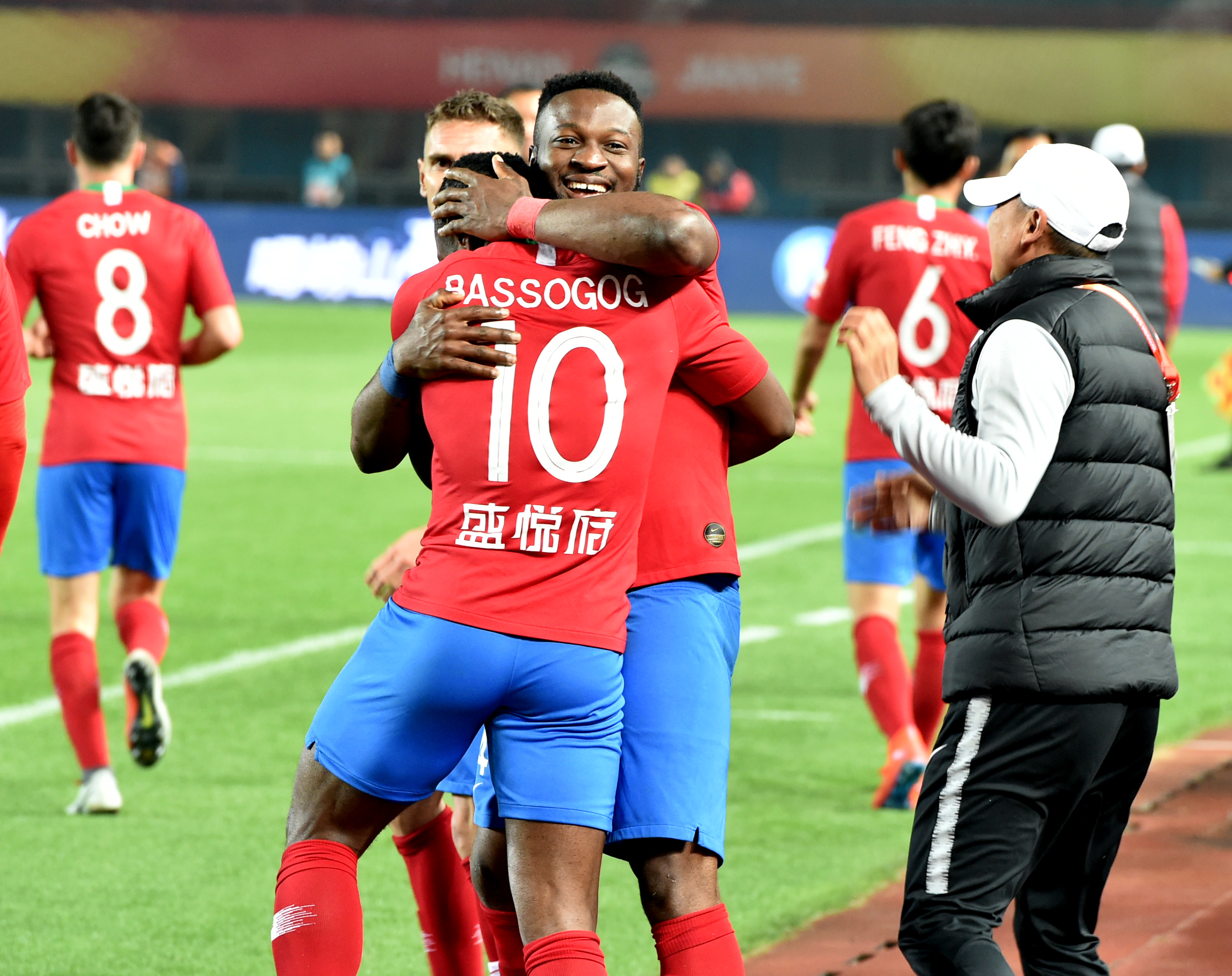 LPL唯一冠军诞生！BLG决胜局封神，Knight绕后斩杀，彻底摧毁TES